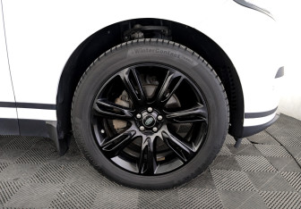 Подержанный автомобиль Land Rover Range Rover Velar 2020 года (18 фото)