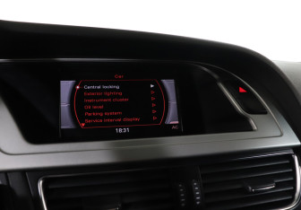 Подержанный автомобиль Audi A4 Sedan 2011 года (19 фото)