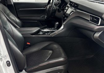 Подержанный автомобиль Toyota Camry Sedan 2020 года (7 фото)