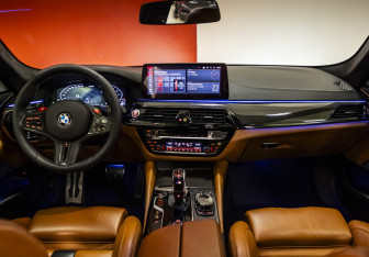 Подержанный автомобиль BMW M5 Sedan 2020 года (23 фото)