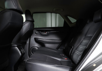 Подержанный автомобиль Lexus NX 2018 года (12 фото)