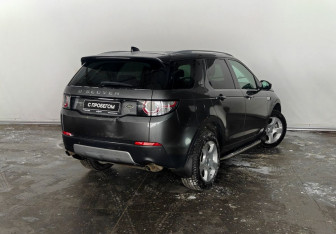Подержанный автомобиль Land Rover Discovery Sport 2016 года (6 фото)