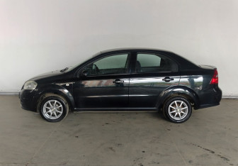 Подержанный автомобиль Chevrolet Aveo Sedan 2011 года (4 фото)