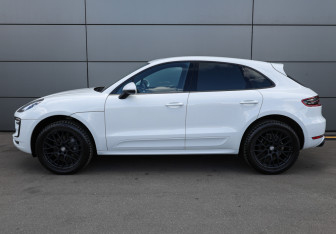 Подержанный автомобиль Porsche Macan 2018 года (7 фото)
