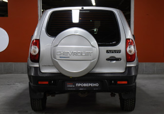 Подержанный автомобиль Chevrolet Niva 2013 года (5 фото)