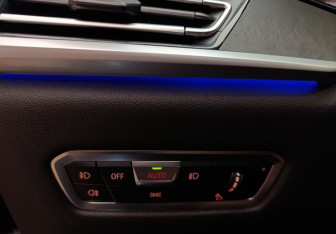 Подержанный автомобиль BMW X7 2021 года (23 фото)