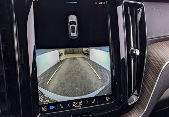 Подержанный автомобиль Volvo XC60 2021 года (27 фото)