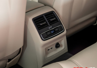 Подержанный автомобиль Audi A4 Sedan 2022 года (10 фото)