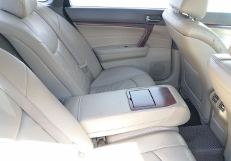 Подержанный автомобиль Nissan Teana 2007 года (10 фото)