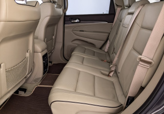 Подержанный автомобиль Jeep Grand Cherokee 2021 года (18 фото)