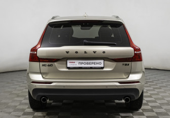 Подержанный автомобиль Volvo XC60 2018 года (6 фото)