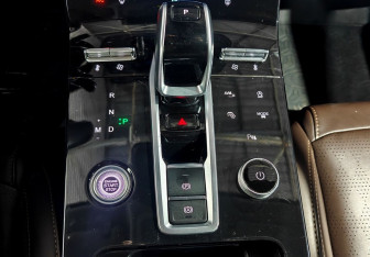 Подержанный автомобиль Chery Tiggo 8 Pro 2022 года (17 фото)