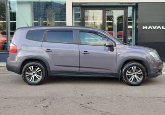 Подержанный автомобиль Chevrolet Orlando 2012 года (4 фото)