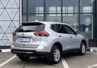 Подержанный автомобиль Nissan X-Trail 2019 года (5 фото)