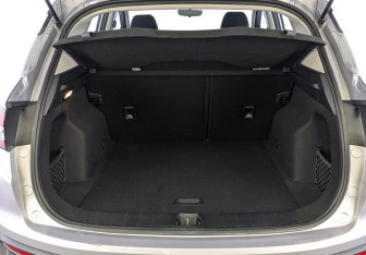 Подержанный автомобиль Geely Coolray 2023 года (10 фото)