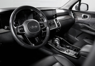 Подержанный автомобиль Kia Sorento 2021 года (14 фото)