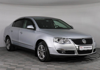 Подержанный автомобиль Volkswagen Passat Sedan 2010 года (3 фото)
