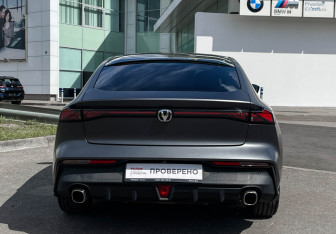 Подержанный автомобиль Changan UNI-V 2023 года (5 фото)
