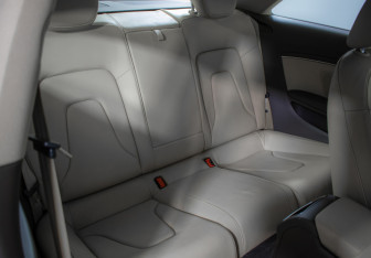 Подержанный автомобиль Audi A5 Coupe 2012 года (10 фото)