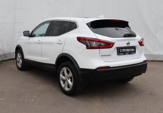 Подержанный автомобиль Nissan Qashqai 2019 года (6 фото)