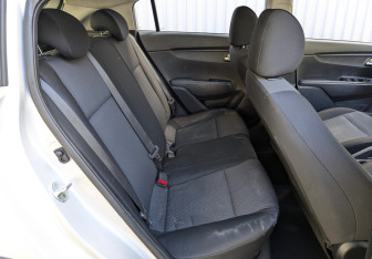 Подержанный автомобиль Kia Rio Hatchback 2021 года (12 фото)