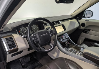 Подержанный автомобиль Land Rover Range Rover Sport 2017 года (15 фото)