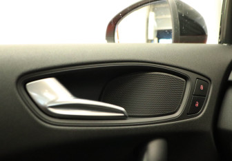 Подержанный автомобиль Audi A1 2014 года (20 фото)