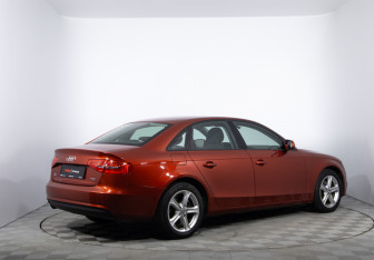 Подержанный автомобиль Audi A4 Sedan 2013 года (5 фото)