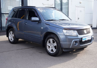 Подержанный автомобиль Suzuki Grand Vitara 2007 года (3 фото)