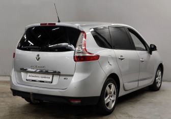 Подержанный автомобиль Renault Scenic 2016 года (5 фото)