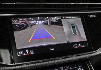 Подержанный автомобиль Audi Q7 2021 года (20 фото)