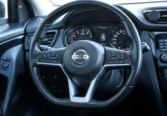 Подержанный автомобиль Nissan Qashqai 2020 года (17 фото)
