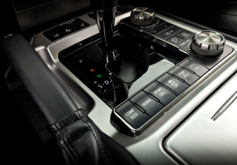 Подержанный автомобиль Toyota Land Cruiser Suv 2017 года (30 фото)