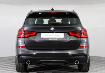 Подержанный автомобиль BMW X3 2019 года (4 фото)