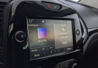 Подержанный автомобиль Renault Kaptur 2021 года (25 фото)