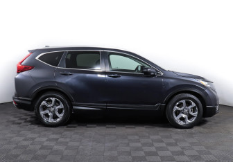 Подержанный автомобиль Honda CR-V 2017 года (4 фото)