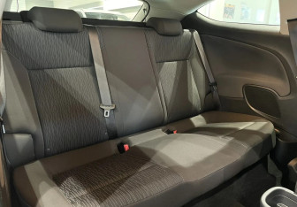 Подержанный автомобиль Opel Astra Hatchback 2012 года (12 фото)
