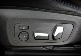 Подержанный автомобиль BMW X4 2021 года (21 фото)