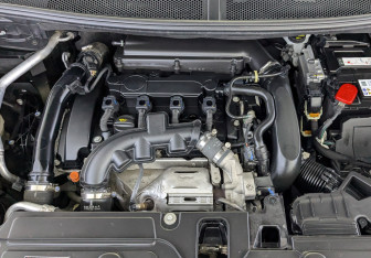 Подержанный автомобиль Peugeot 3008 2021 года (9 фото)