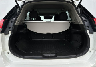 Подержанный автомобиль Nissan X-Trail 2019 года (16 фото)