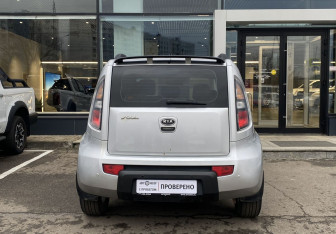 Подержанный автомобиль Kia Soul 2011 года (6 фото)