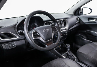 Подержанный автомобиль Hyundai Solaris Sedan 2018 года (7 фото)