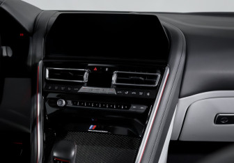 Подержанный автомобиль BMW M8 Convertible 2020 года (13 фото)