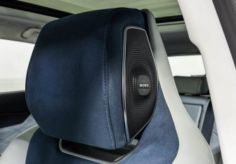 Подержанный автомобиль Changan UNI-K 2023 года (19 фото)