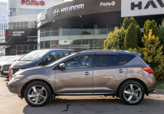 Подержанный автомобиль Nissan Murano Suv 2010 года (6 фото)