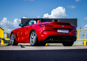 Подержанный автомобиль BMW Z4 Roadster 2020 года (6 фото)