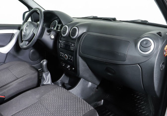 Подержанный автомобиль LADA (ВАЗ) Largus Wagon 2015 года (8 фото)