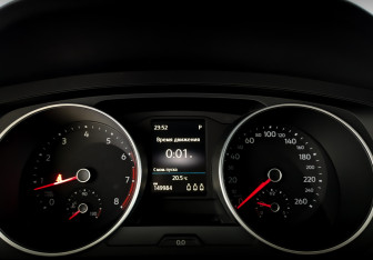 Подержанный автомобиль Volkswagen Tiguan 2017 года (13 фото)