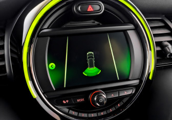 Подержанный автомобиль MINI Hatch 2019 года (26 фото)