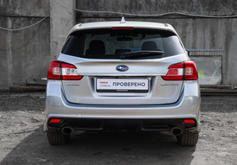 Подержанный автомобиль Subaru Levorg 2015 года (5 фото)